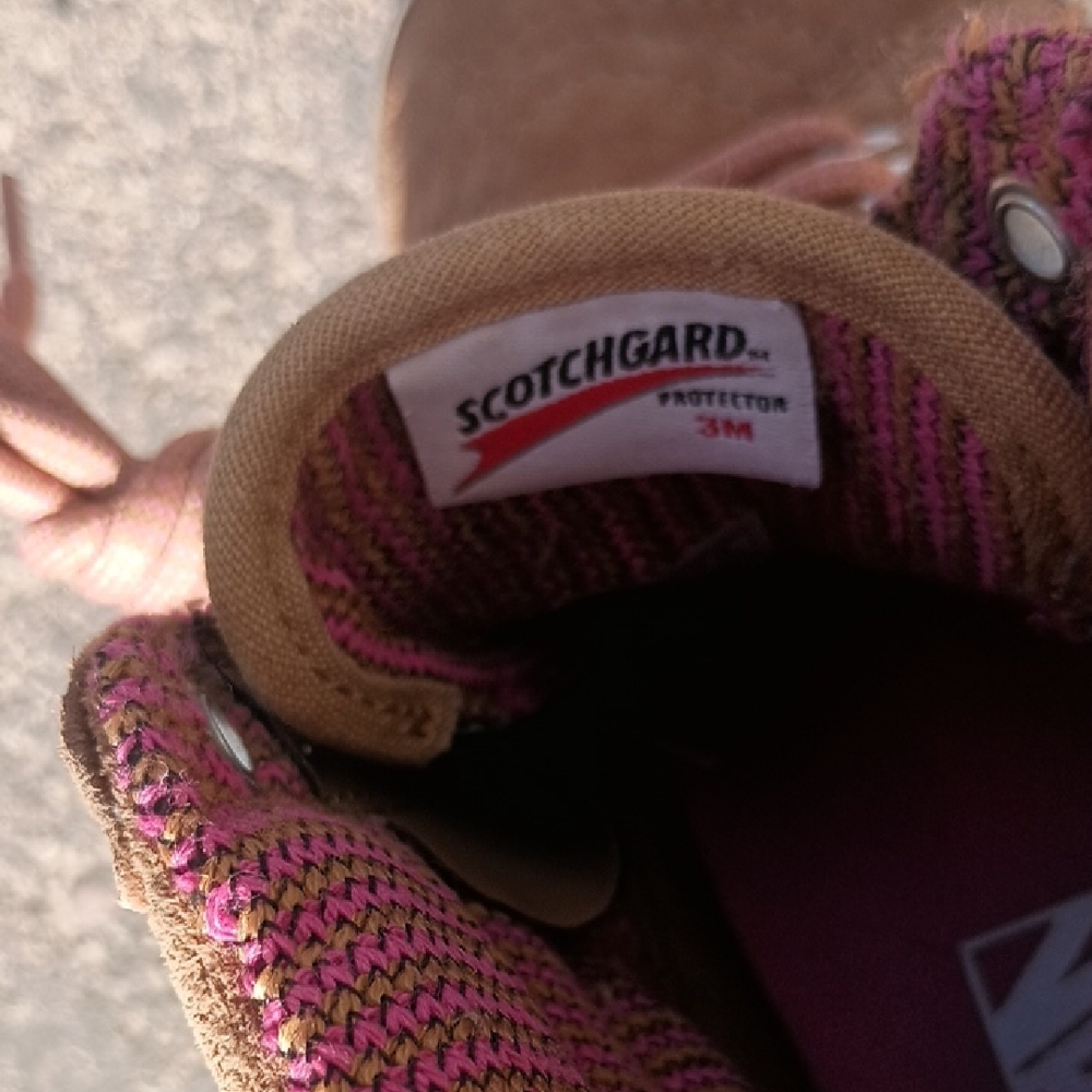 Vans Suede Brown High-Tops with Pink Highlights - Picture 5 of 6